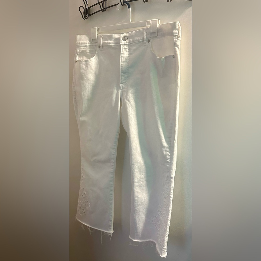 Express High Rise Cropped Embroidery Flare Jeans - Picture 16 of 16